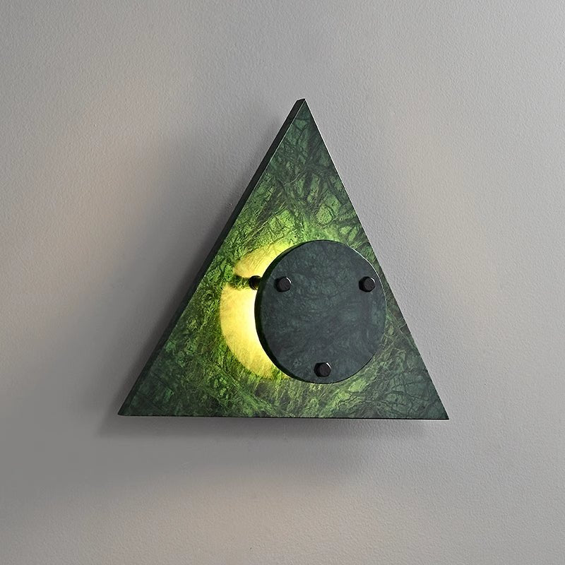 Pyramid lampada da parete in marmo rustico