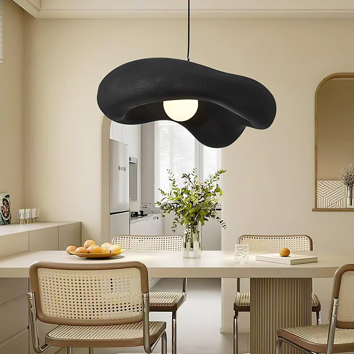 Lampada a sospensione in resina con forma organica per interni moderni Natural
