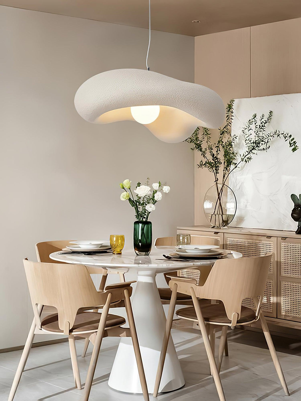Lampada a sospensione in resina con forma organica per interni moderni Natural
