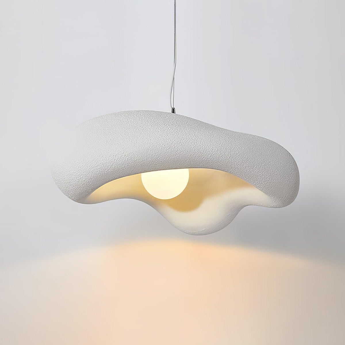 Lampada a sospensione in resina con forma organica per interni moderni Natural