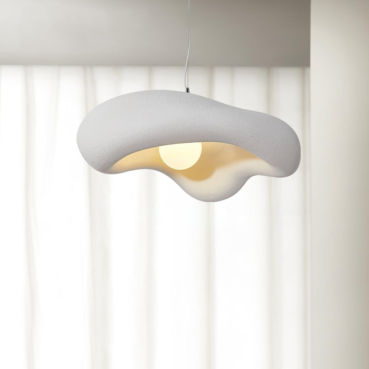 Lampada a sospensione in resina con forma organica per interni moderni Natural