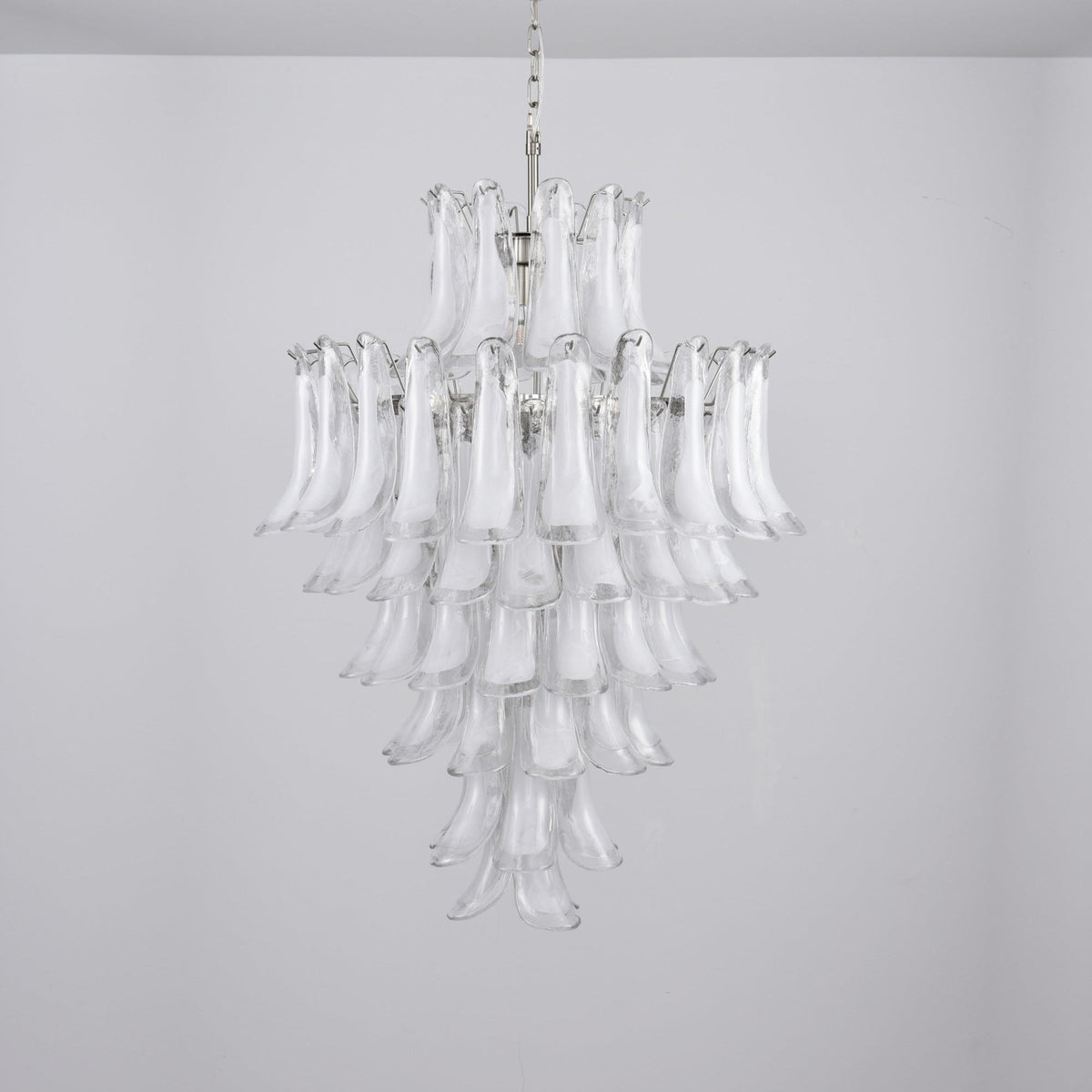Eirivine lampadario petali in vetro bianco