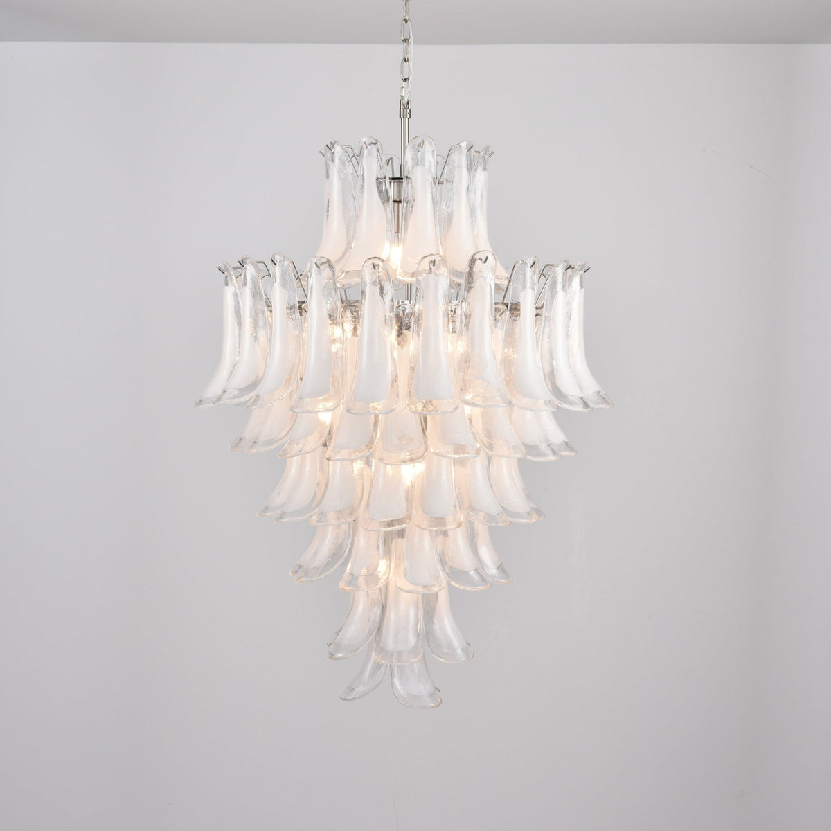 Eirivine lampadario petali in vetro bianco
