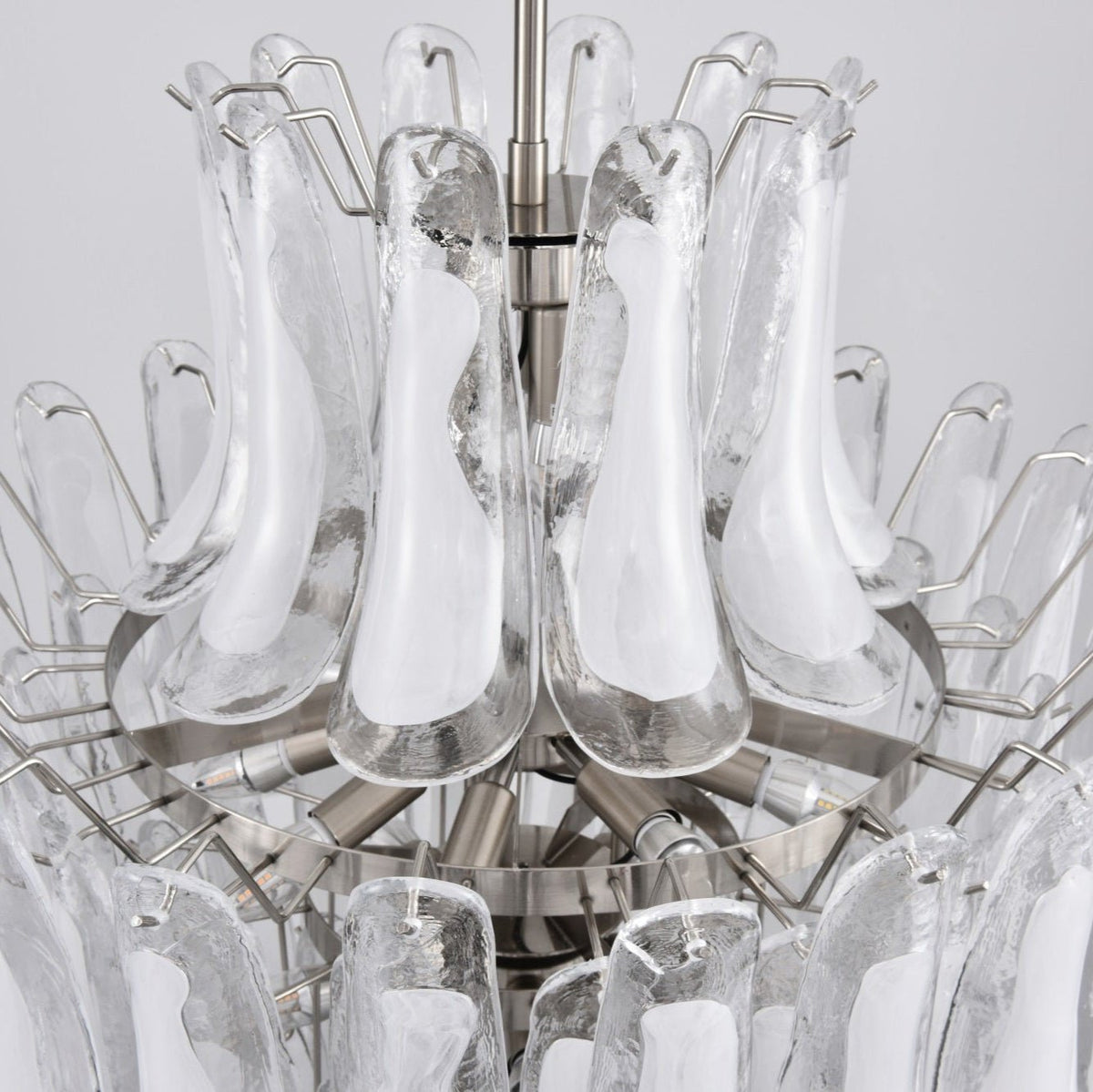 Eirivine lampadario petali in vetro bianco
