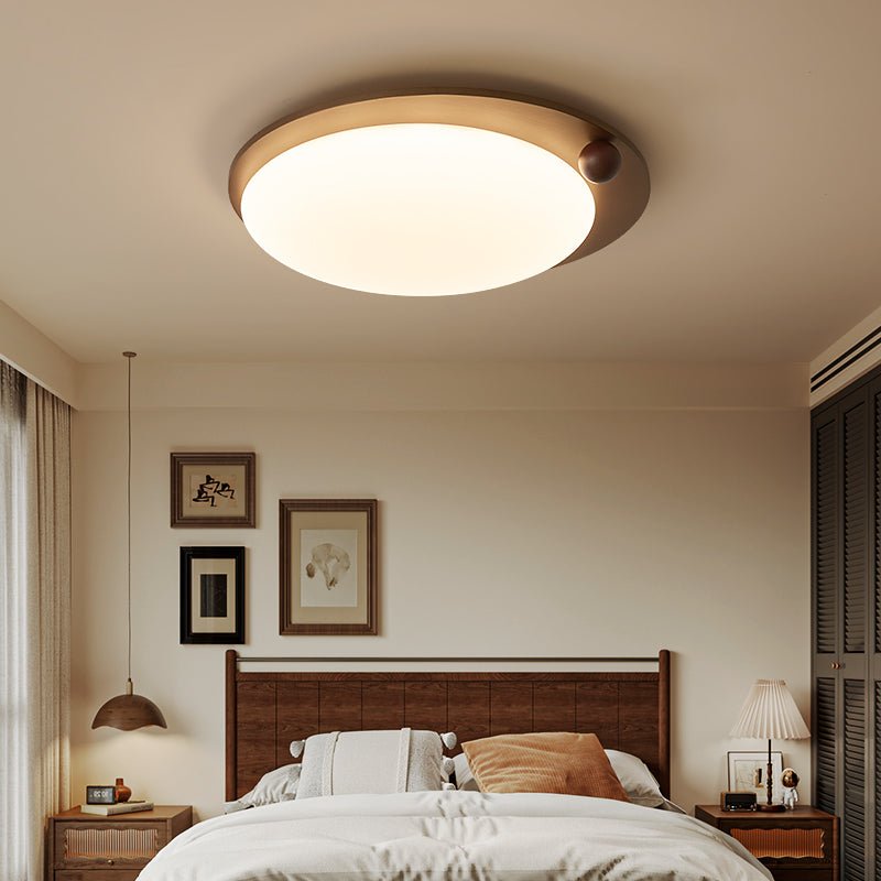 Lampada da soffitto con cornice in legno di noce