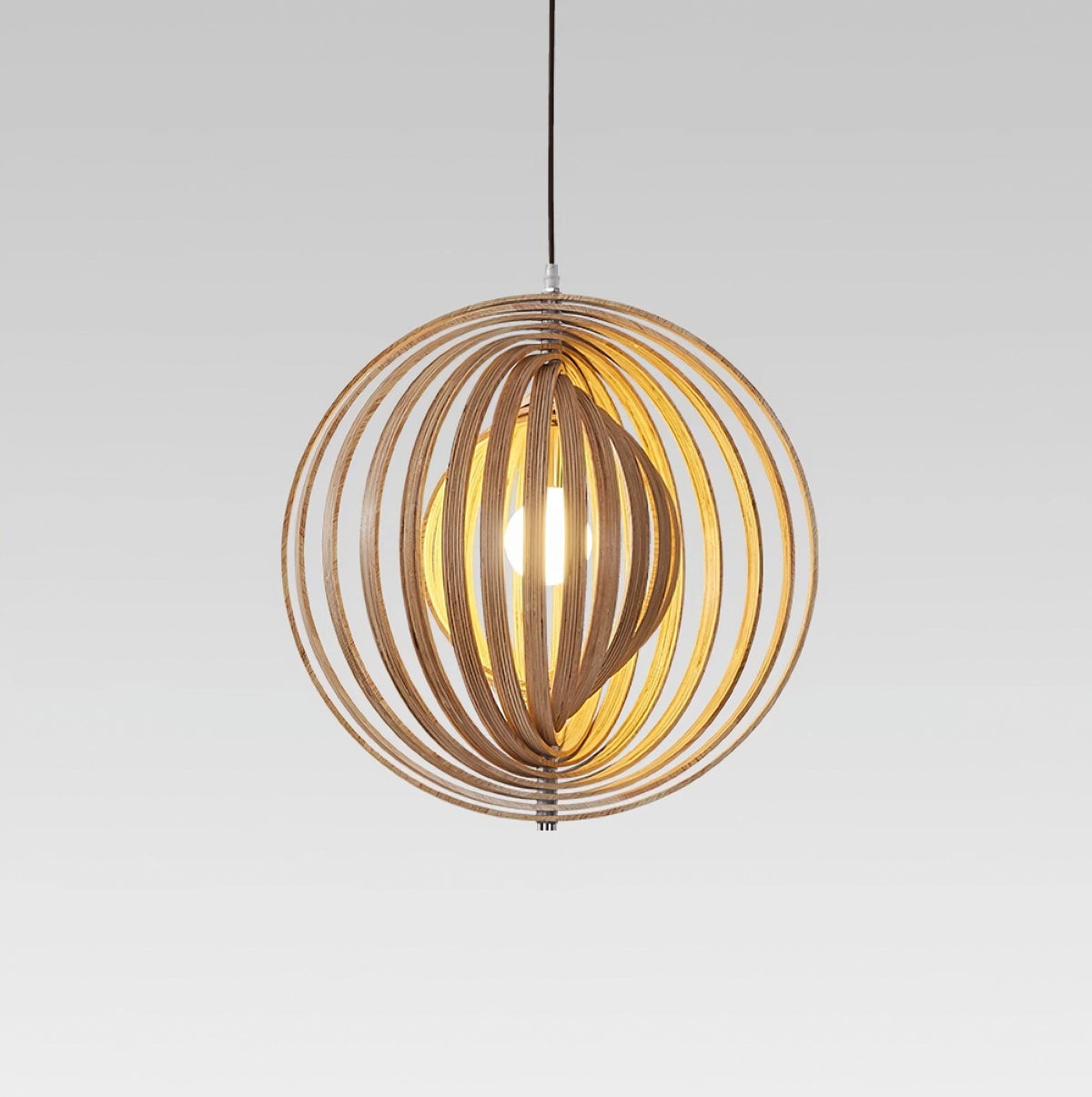 Lampada a sospensione legno Anelli sfera organica minimalista Ambiente