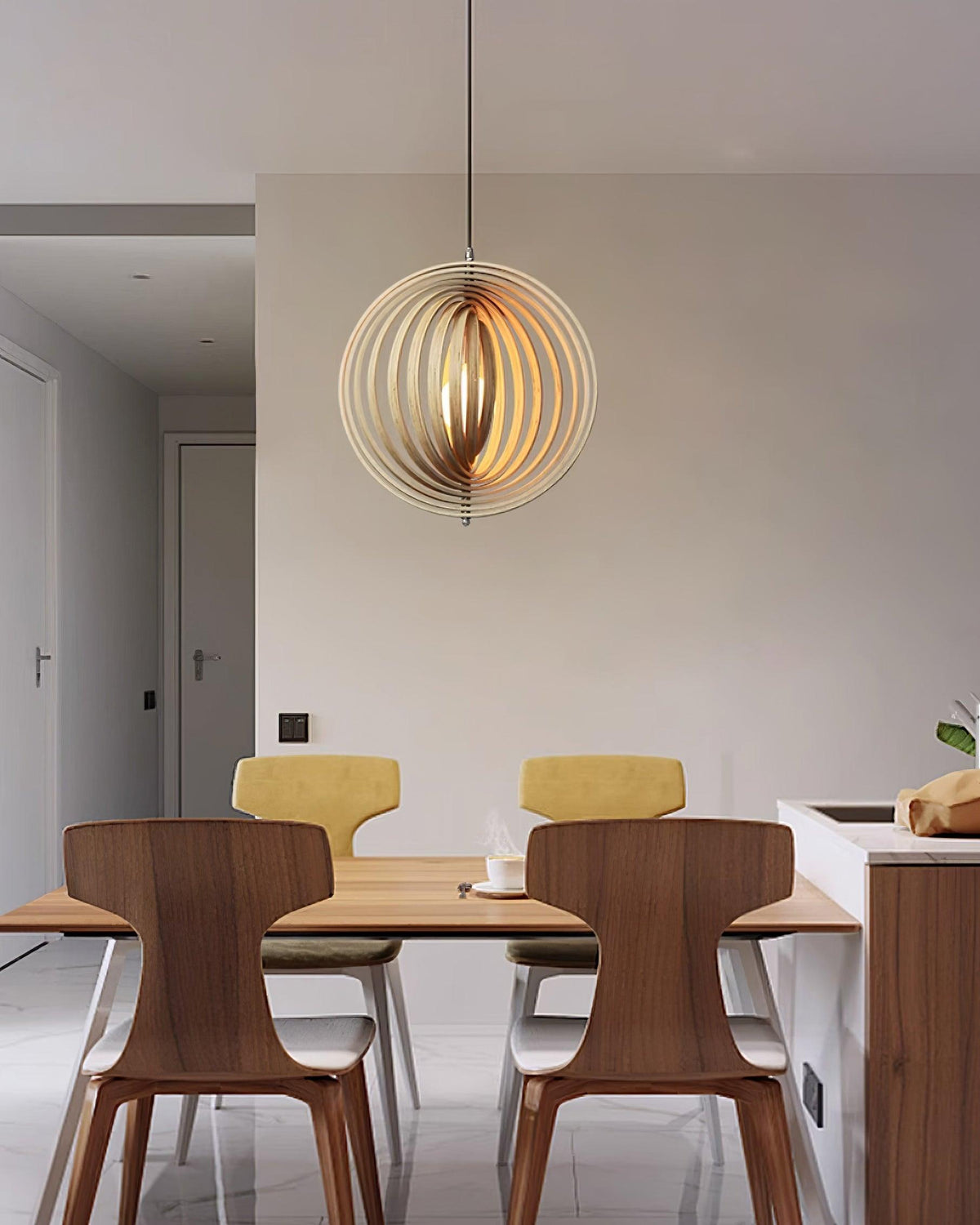 Lampada a sospensione legno Anelli sfera organica minimalista Ambiente