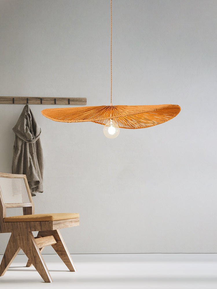 Solyn lampada a sospensione in rattan intrecciato a mano