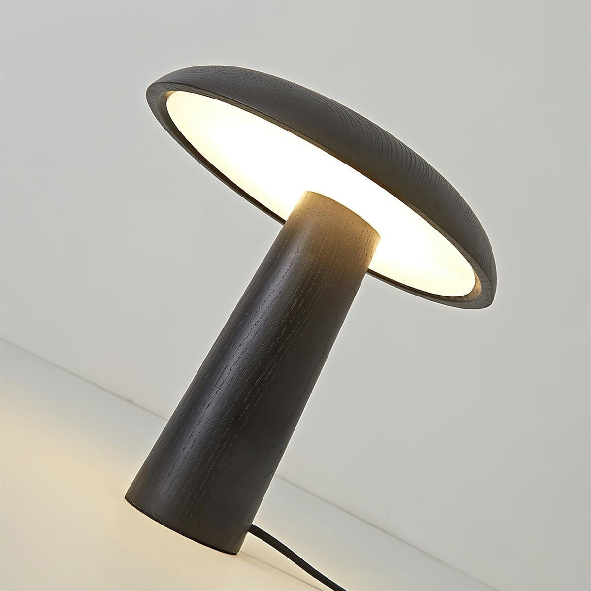 Selelora lampada da tavolo
