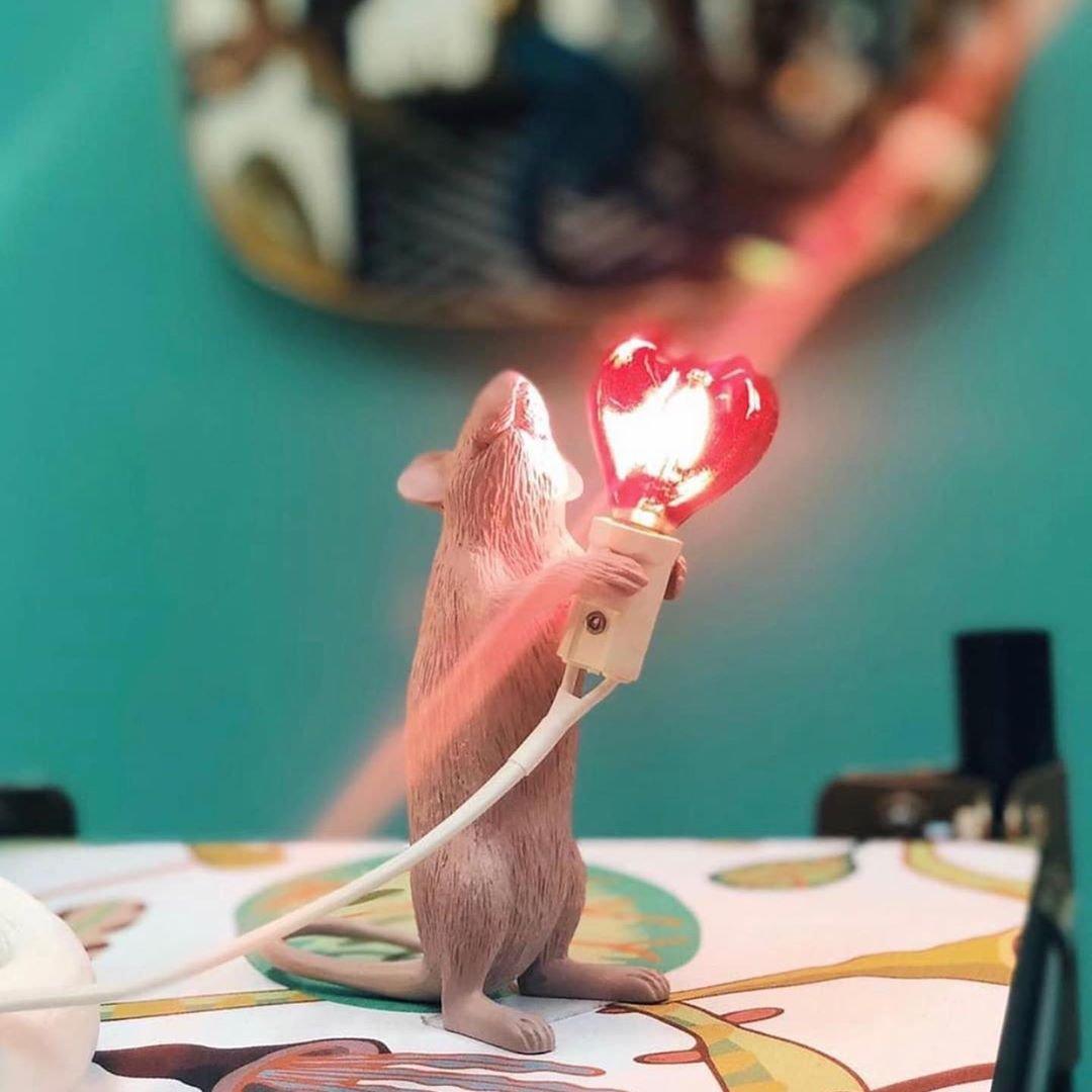 Kalinix lampada da tavolo in resina con Design Whimsical