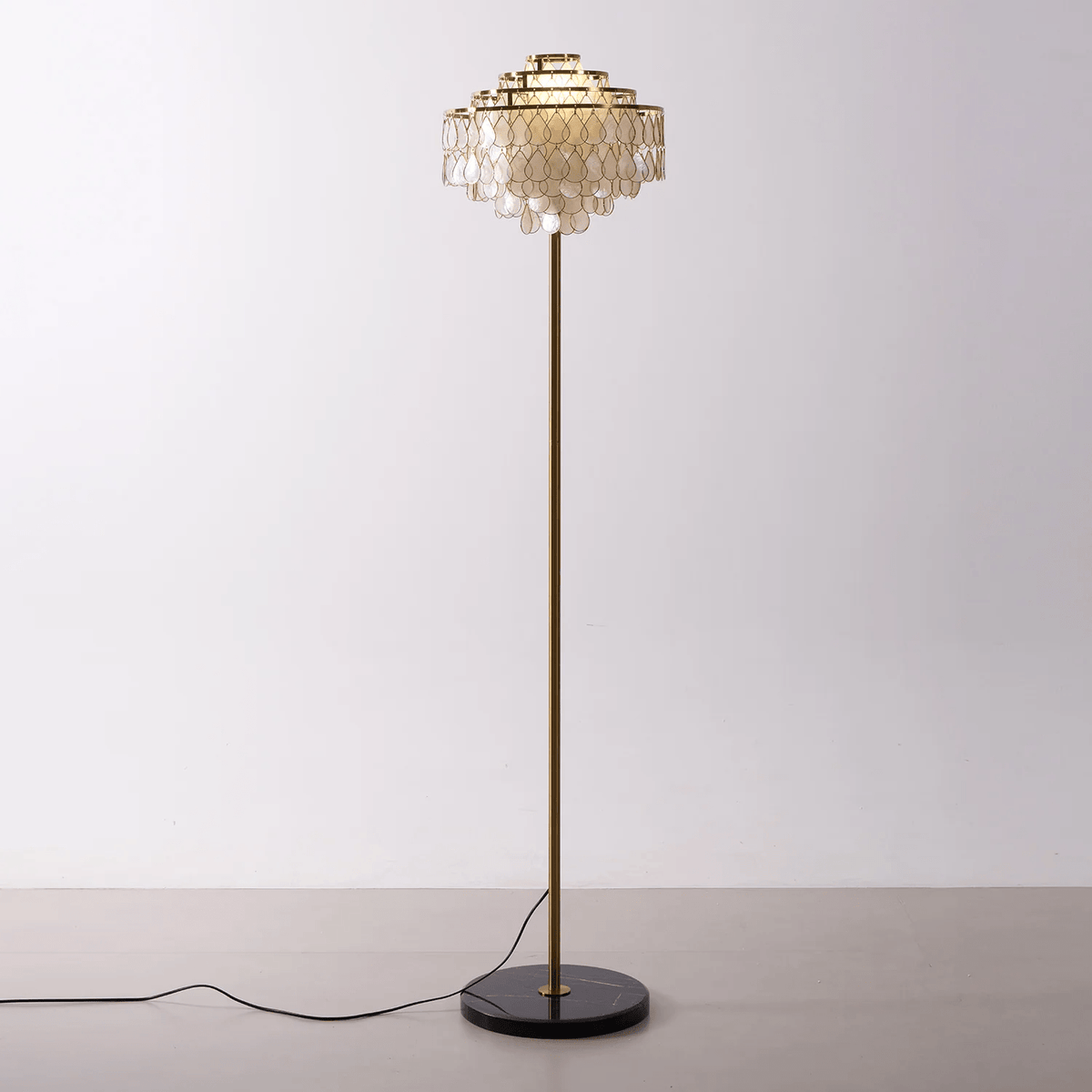 Emily lampada da terra Luxury Shell