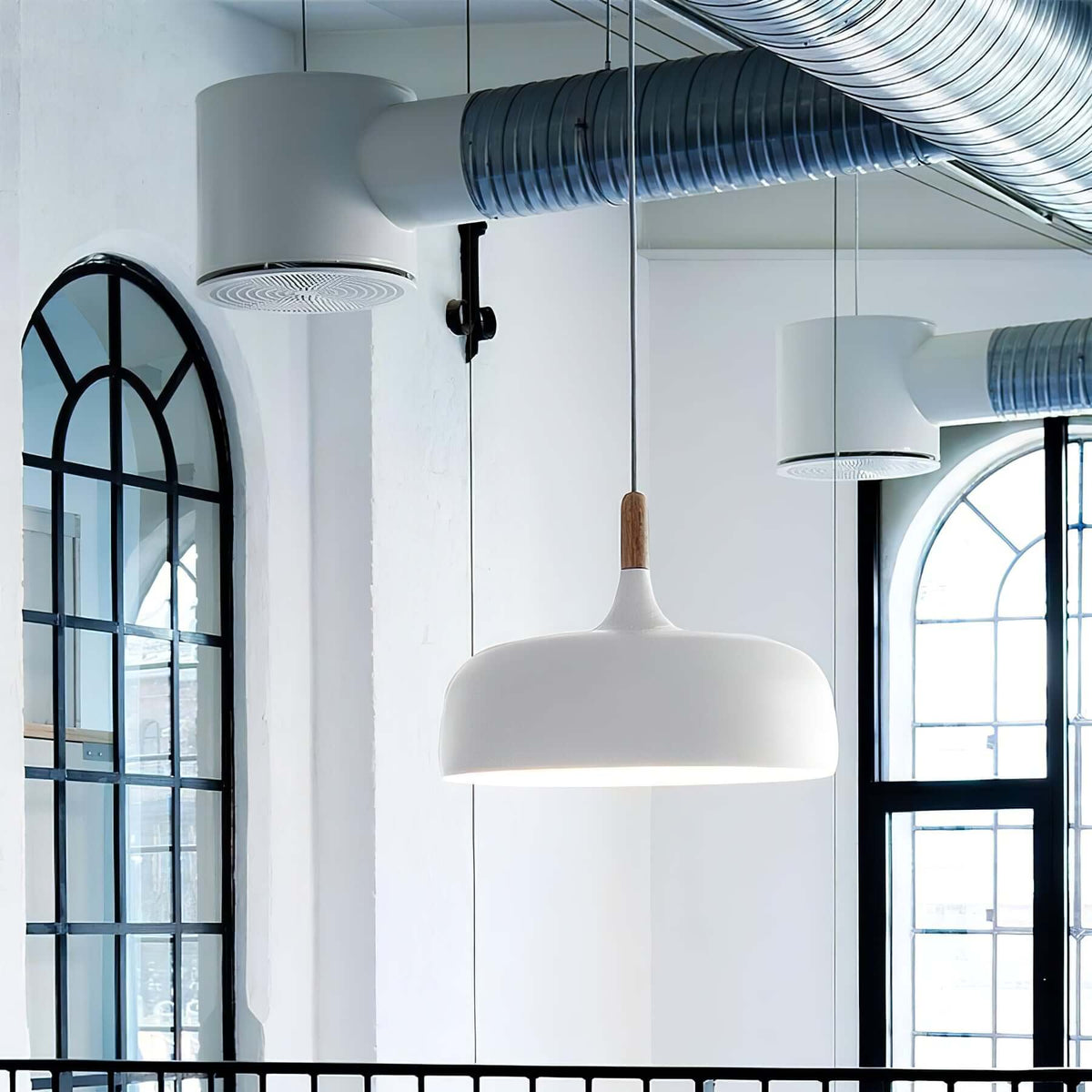 Sylivenne lampada a sospensione con paralume bianco in legno