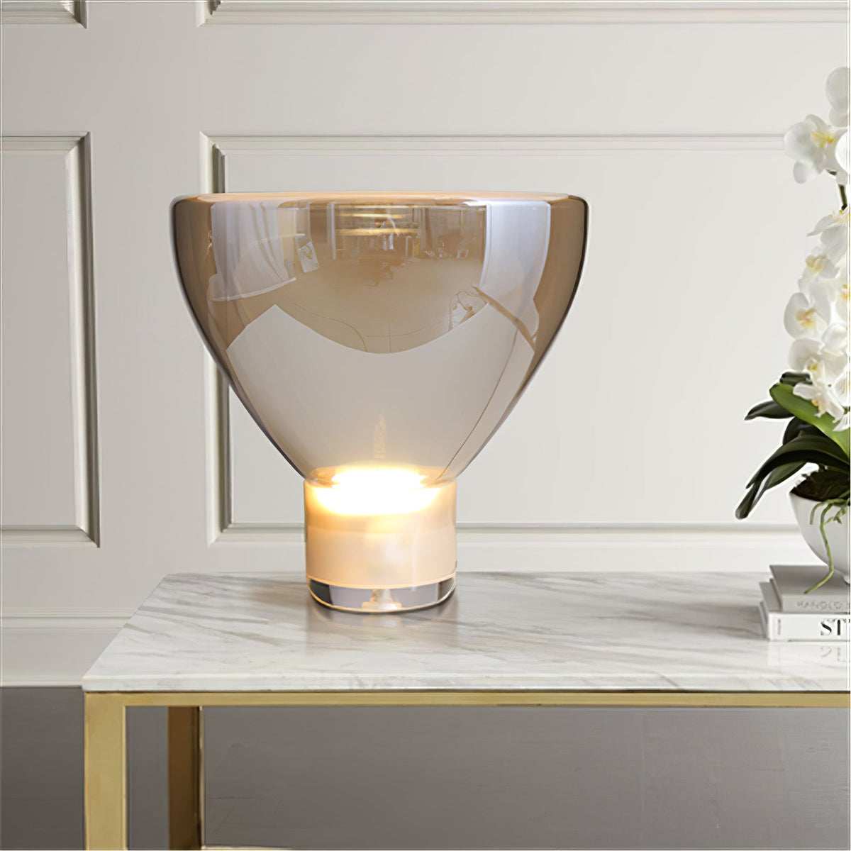 Cavm lampada da tavolo in vetro elegante