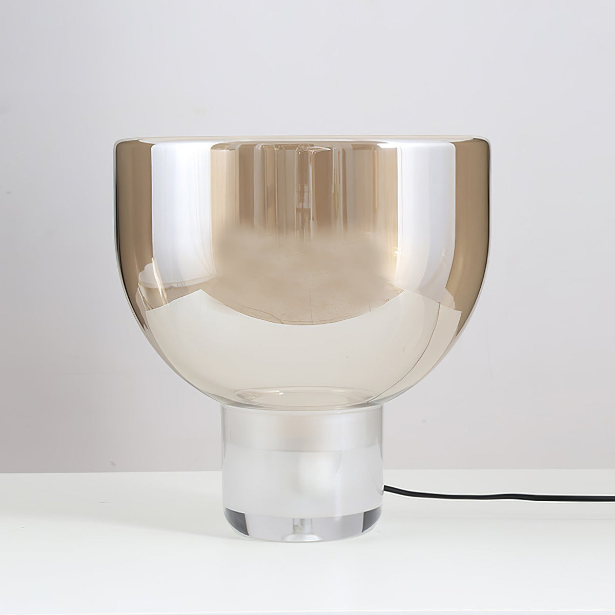 Cavm lampada da tavolo in vetro elegante