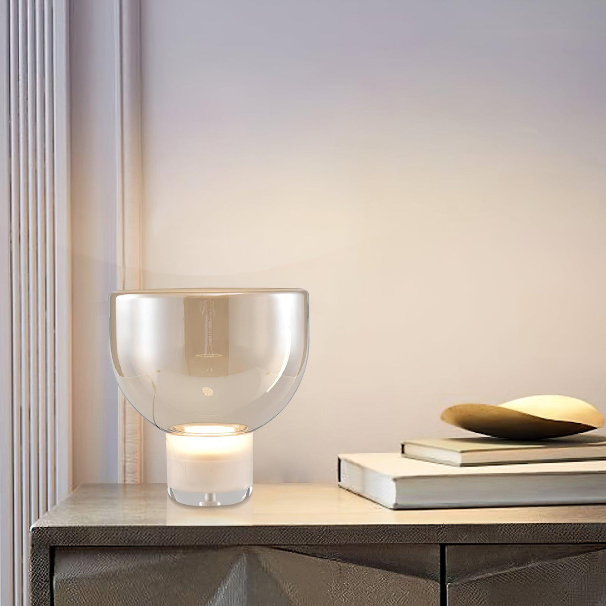 Cavm lampada da tavolo in vetro elegante