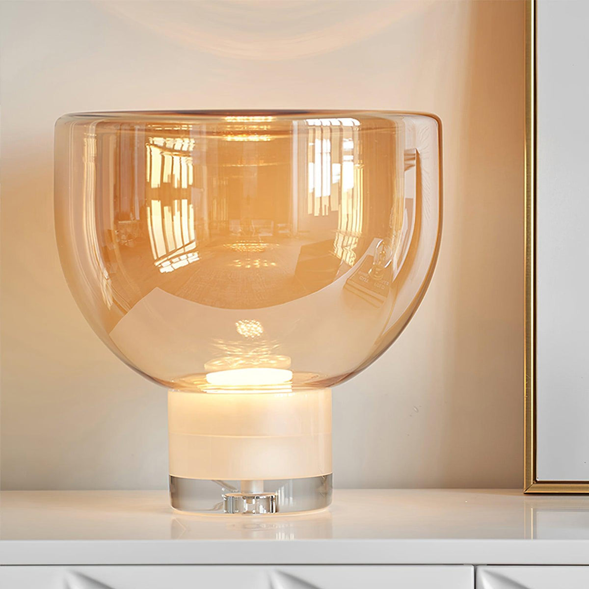 Cavm lampada da tavolo in vetro elegante
