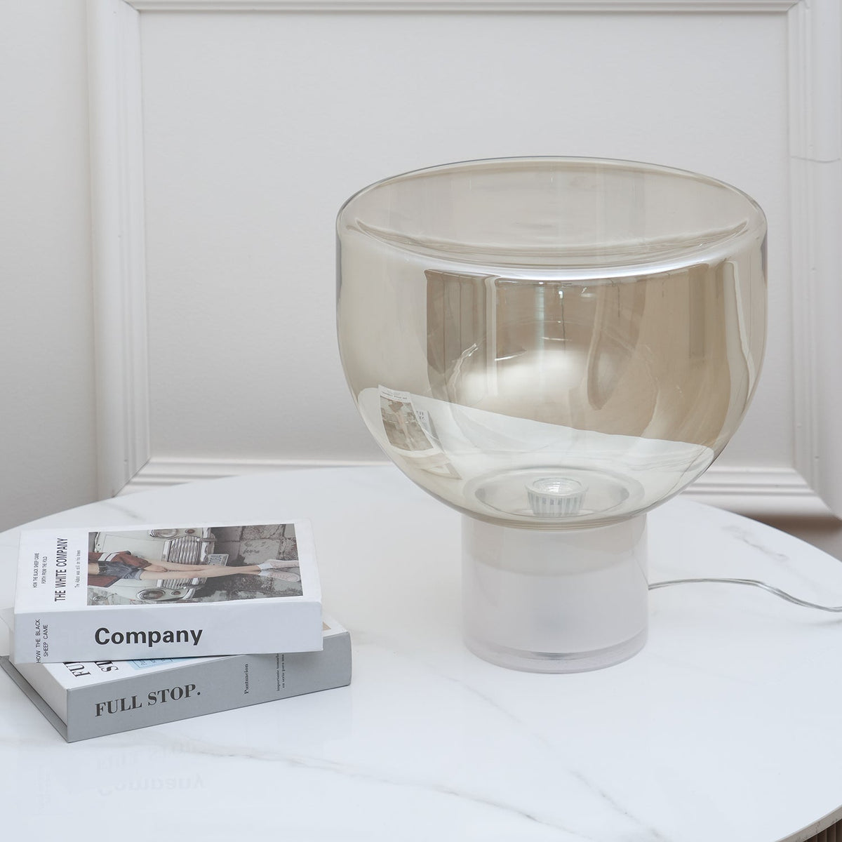 Cavm lampada da tavolo in vetro elegante