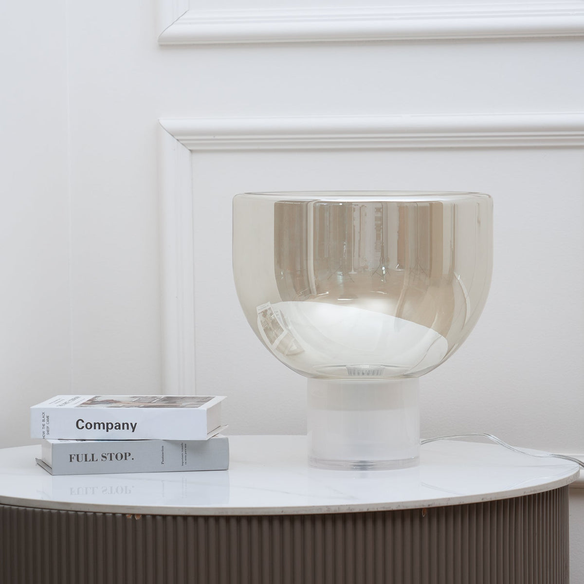 Cavm lampada da tavolo in vetro elegante