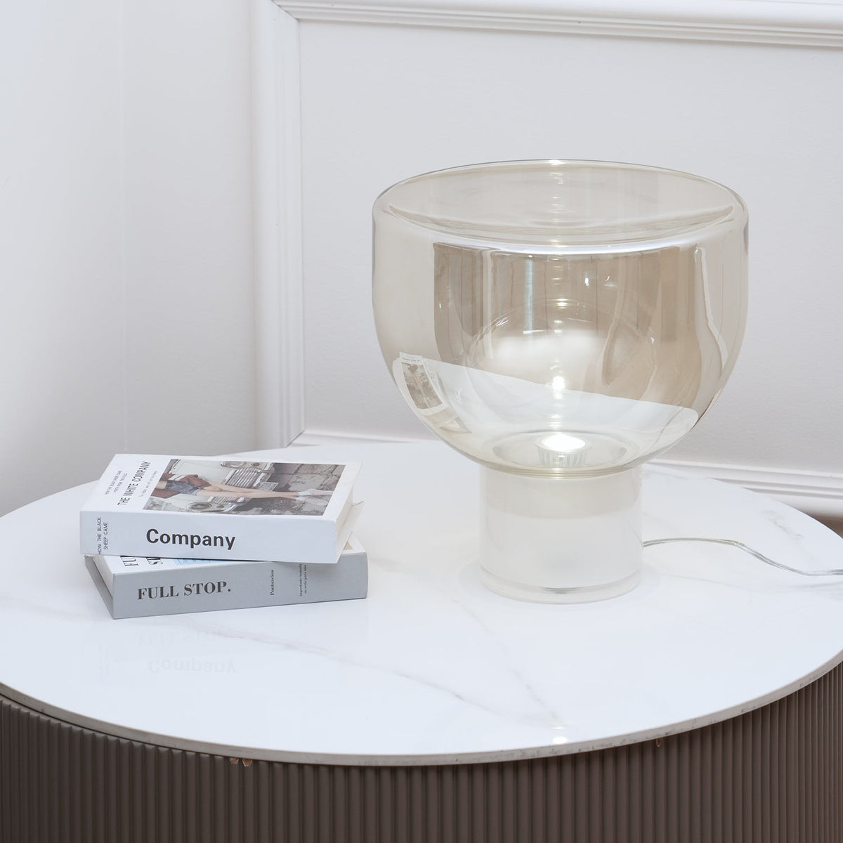 Cavm lampada da tavolo in vetro elegante