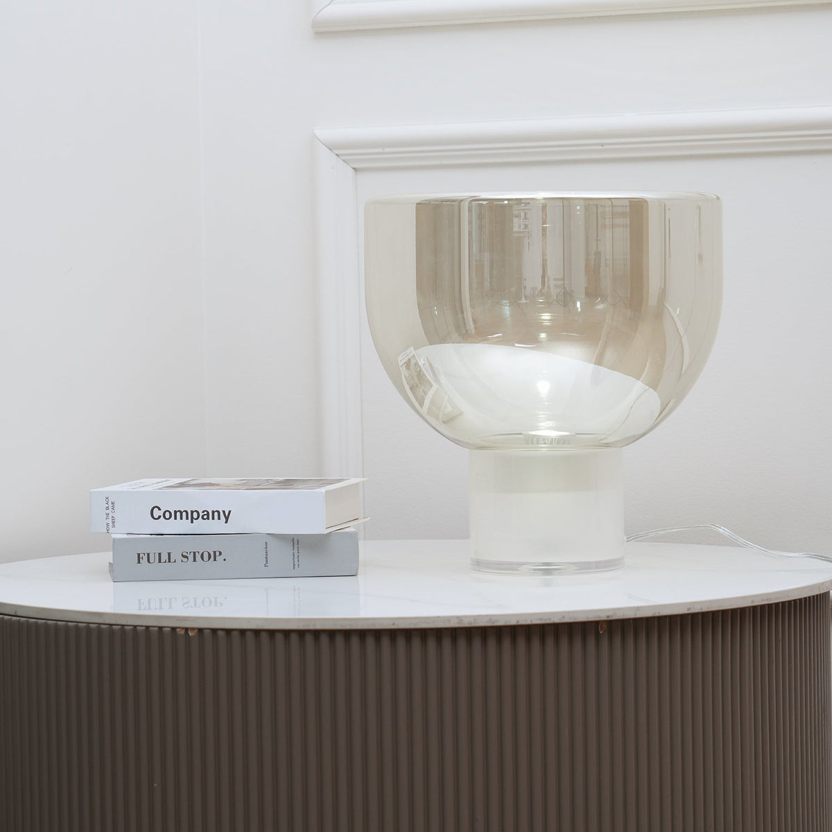Cavm lampada da tavolo in vetro elegante