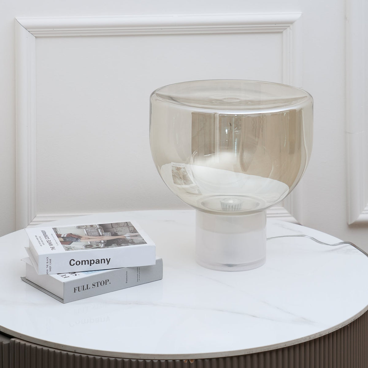 Cavm lampada da tavolo in vetro elegante