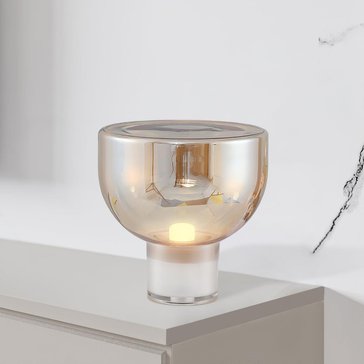 Cavm lampada da tavolo in vetro elegante
