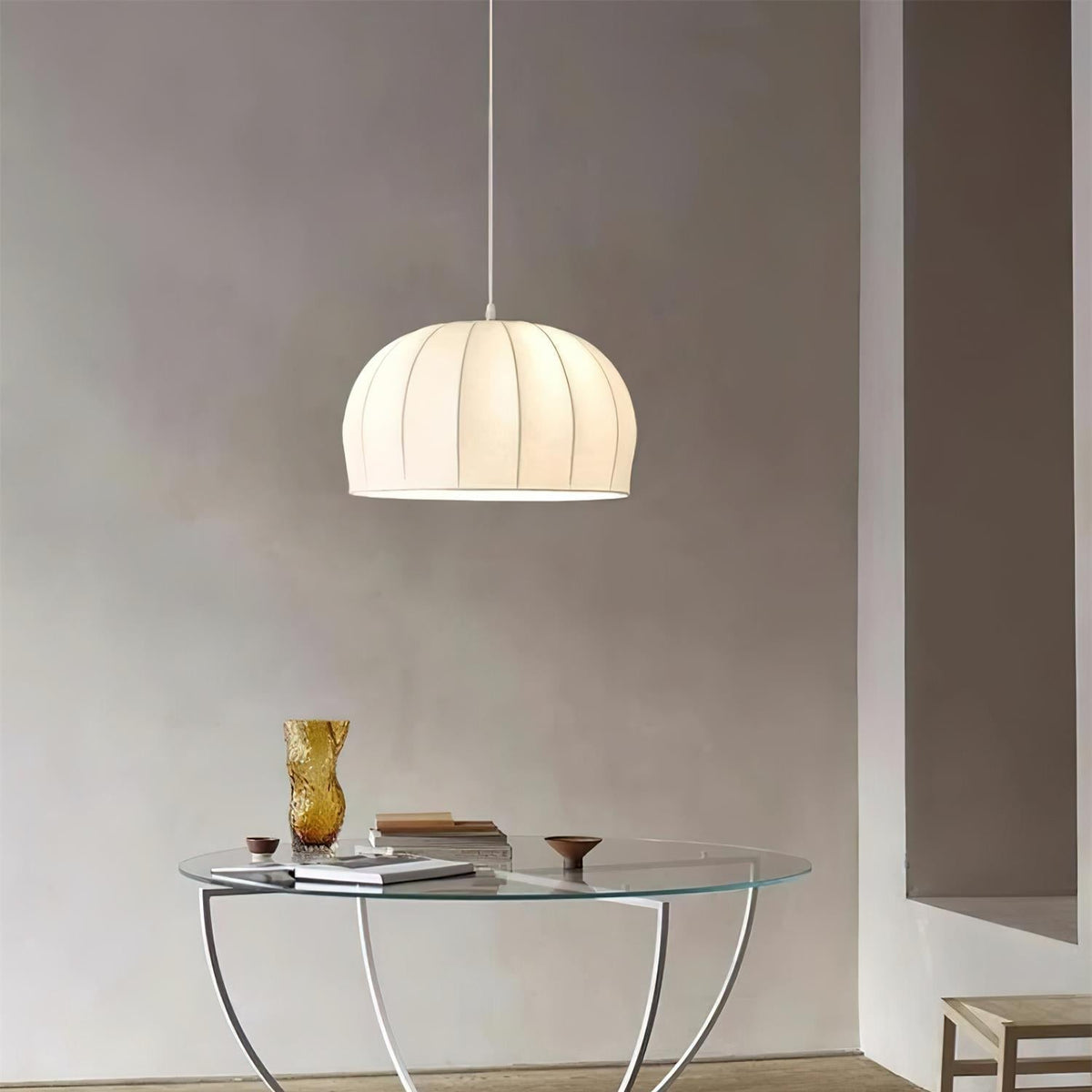 Fioeina lampada a sospensione con paralume in tessuto bianco
