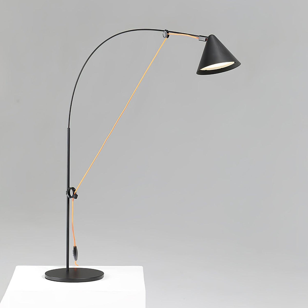 Caleielle lampada da tavolo minimalista