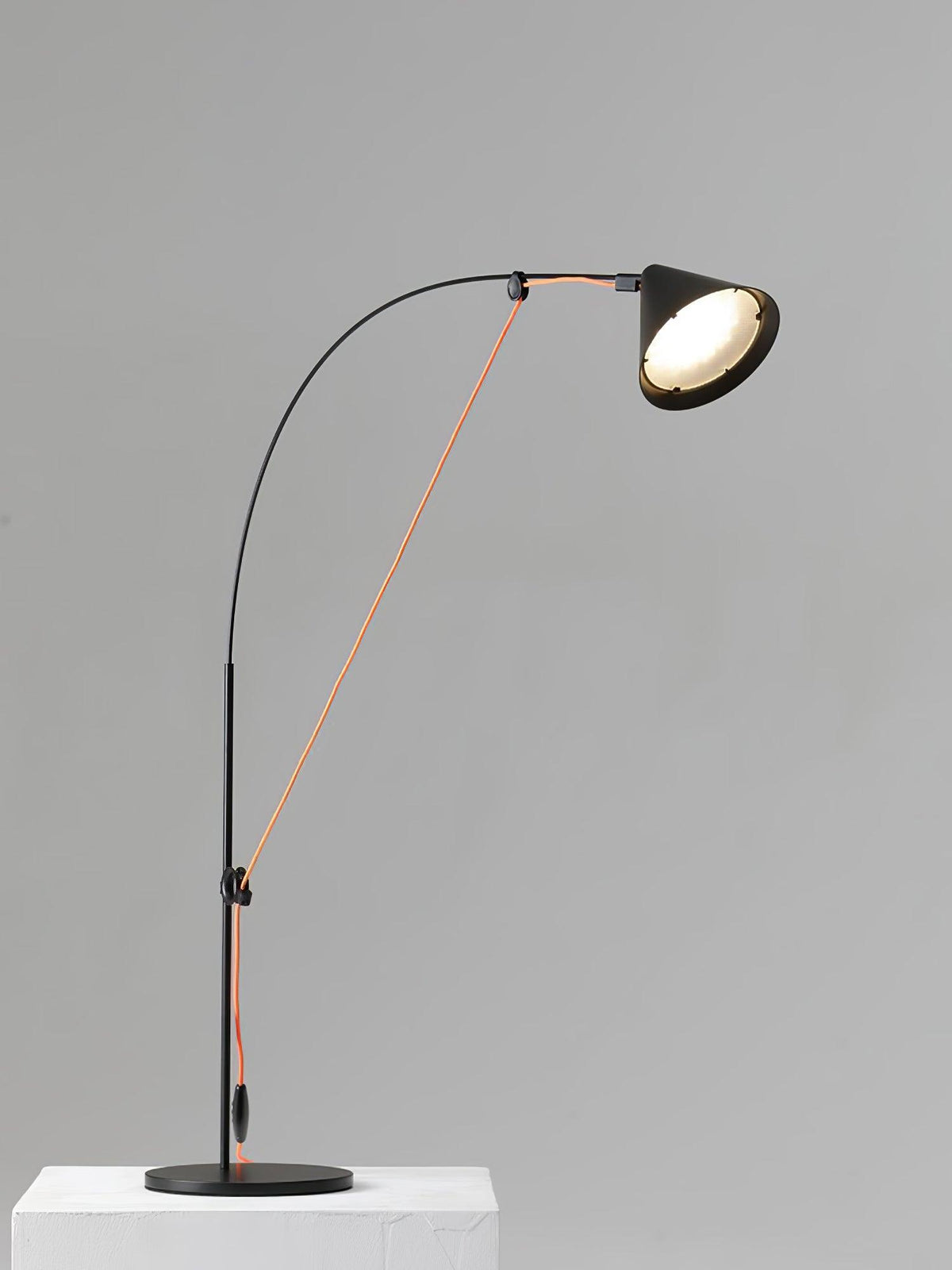 Caleielle lampada da tavolo minimalista