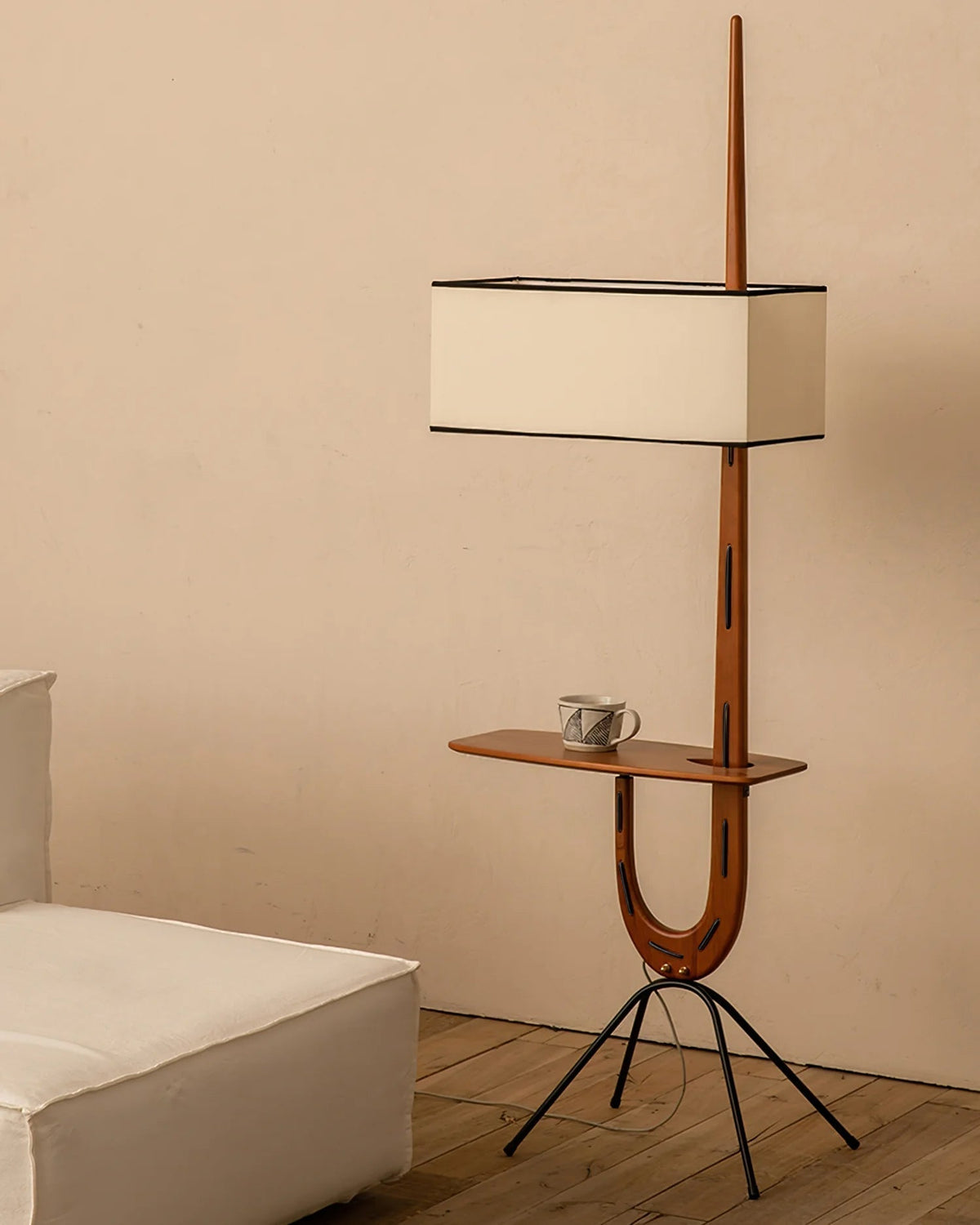 Vemara lampada da terra in legno Stile di metà secolo