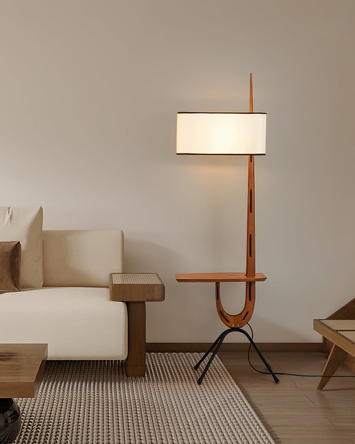 Vemara lampada da terra in legno Stile di metà secolo