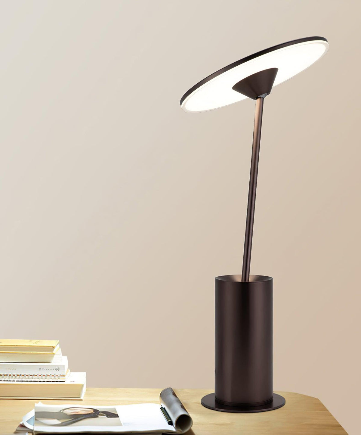 Feralielle Steel lampada da tavolo minimalista