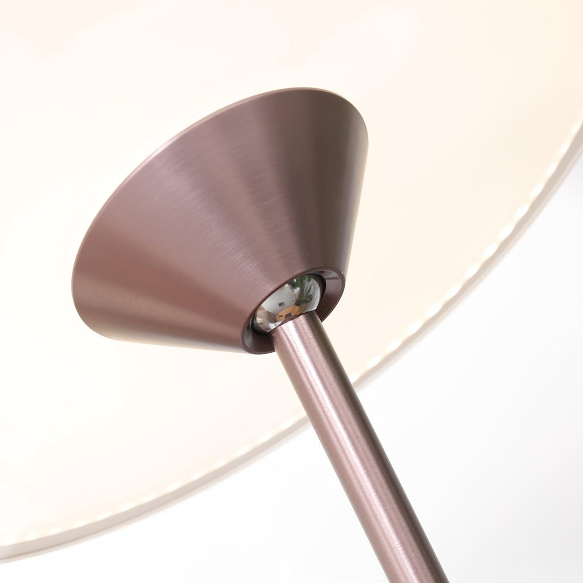 Feralielle Steel lampada da tavolo minimalista