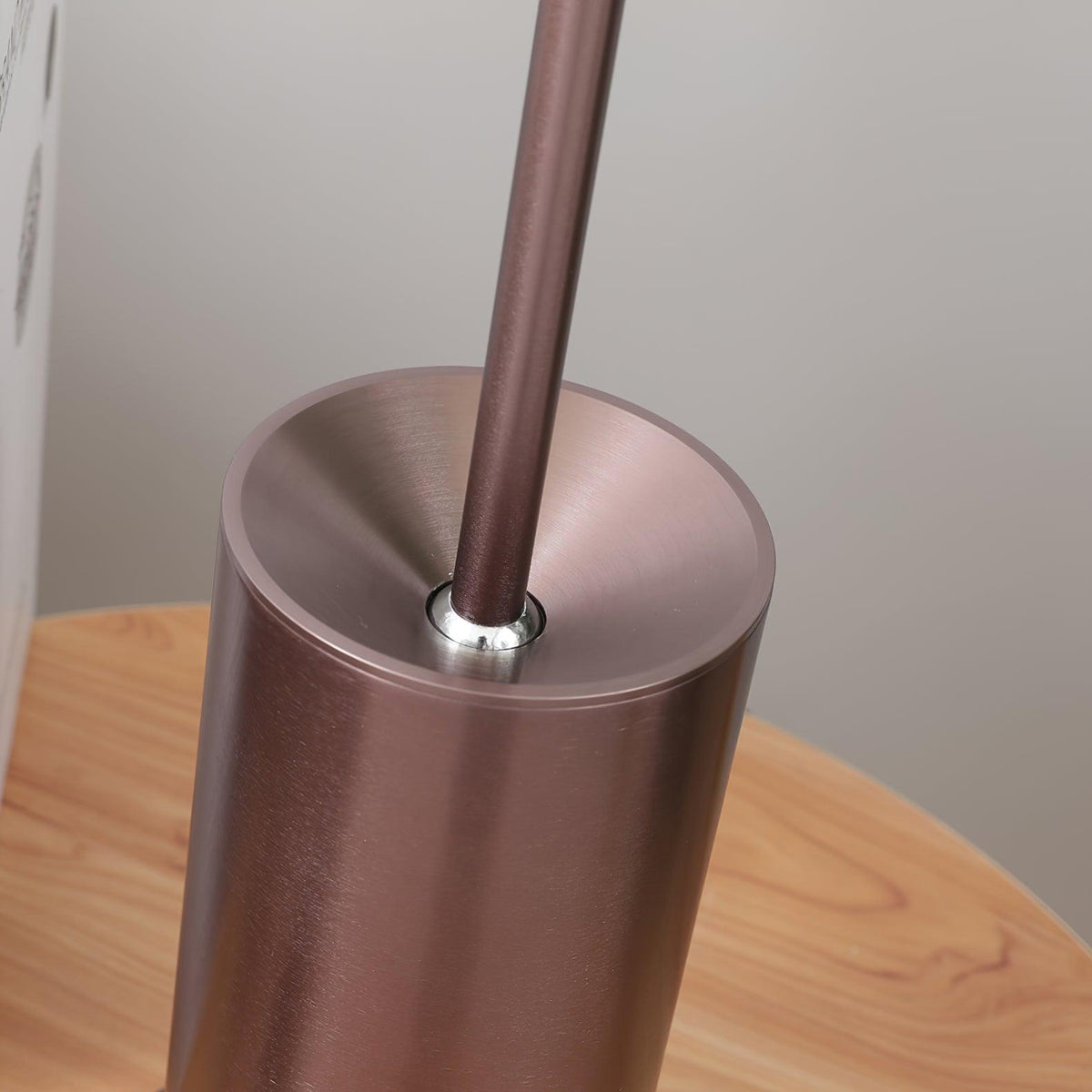 Feralielle Steel lampada da tavolo minimalista