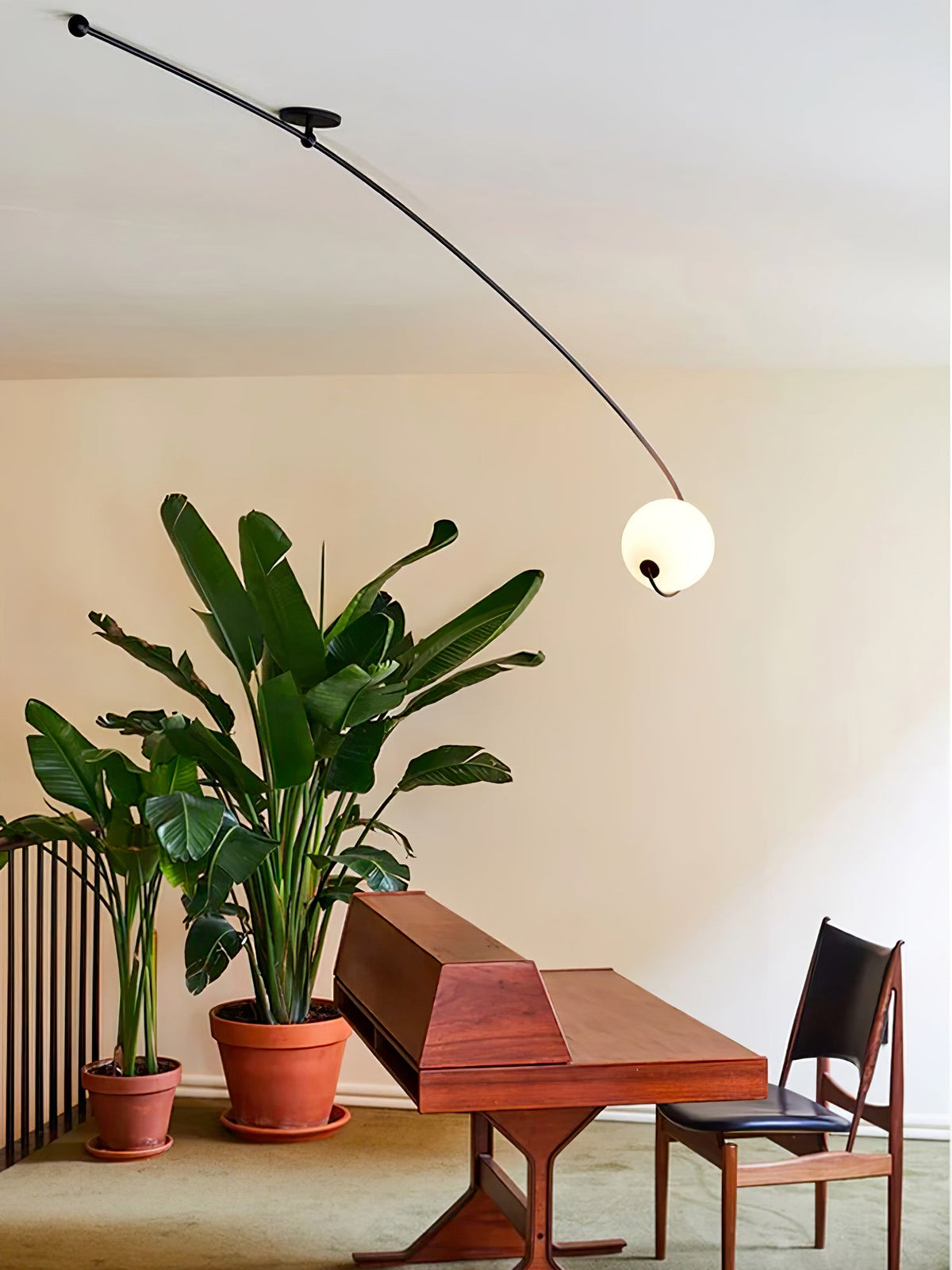 Elsoris lampada da soffitto moderna minimalista in vetro con profilo curvo