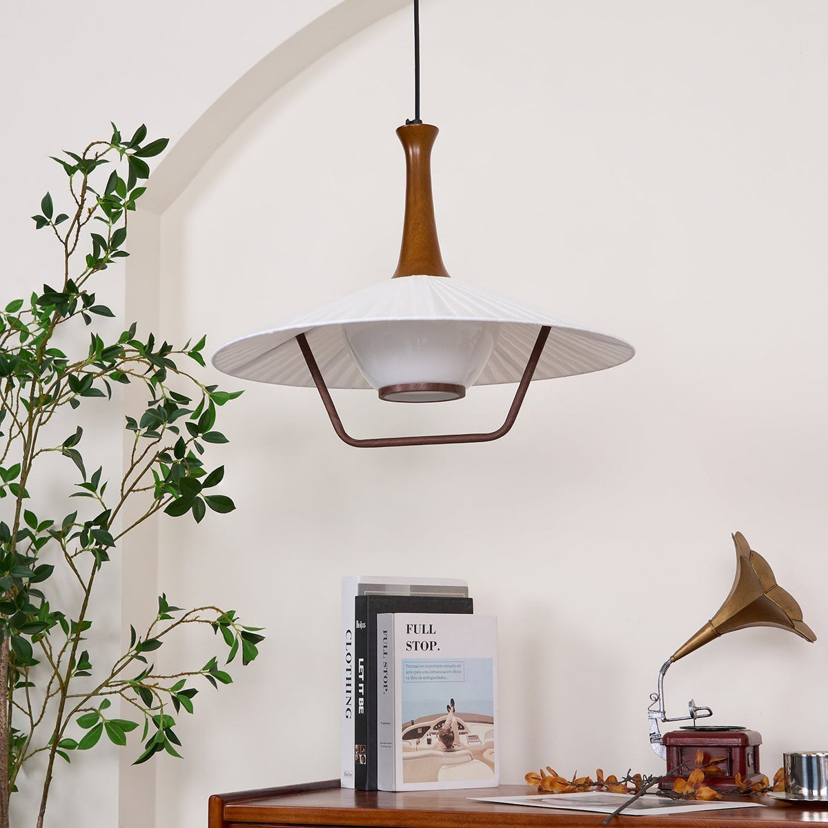Vionne lampada a sospensione in legno e bianco stile di metà secolo