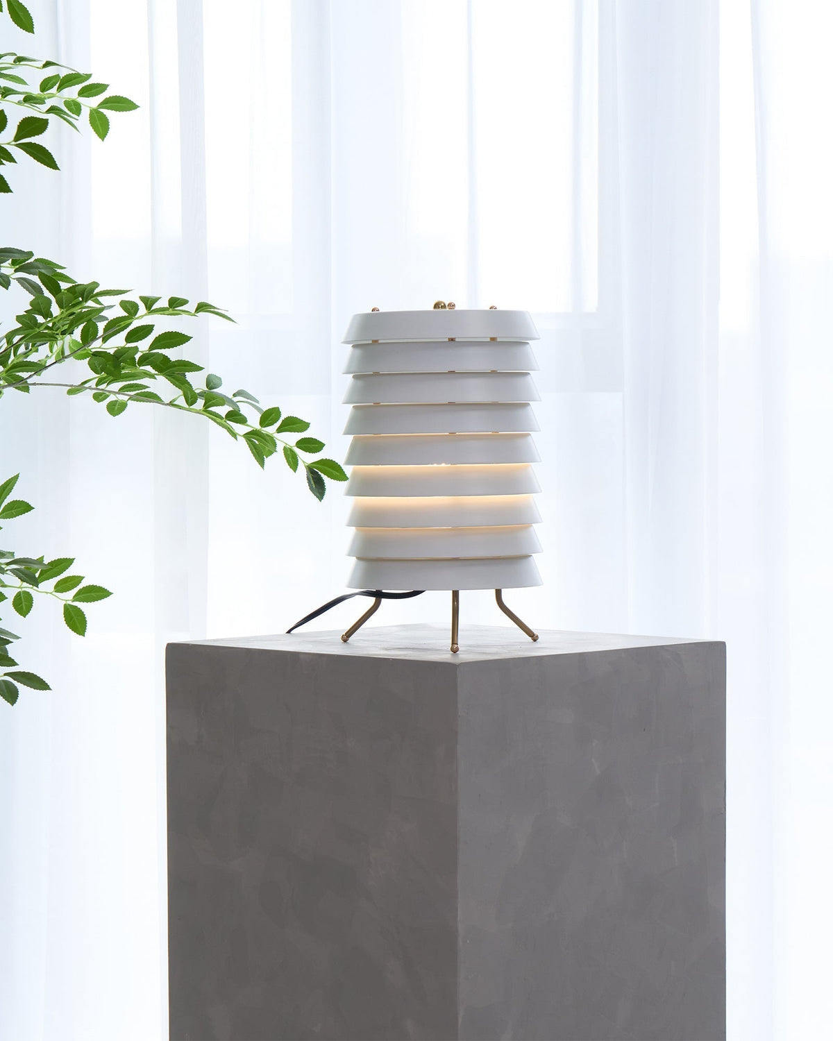 Orelelette lampada da tavolo Lattice Scandina