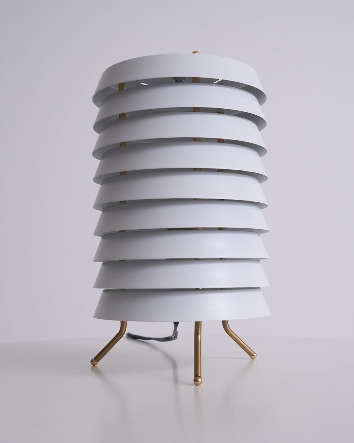 Orelelette lampada da tavolo Lattice Scandina