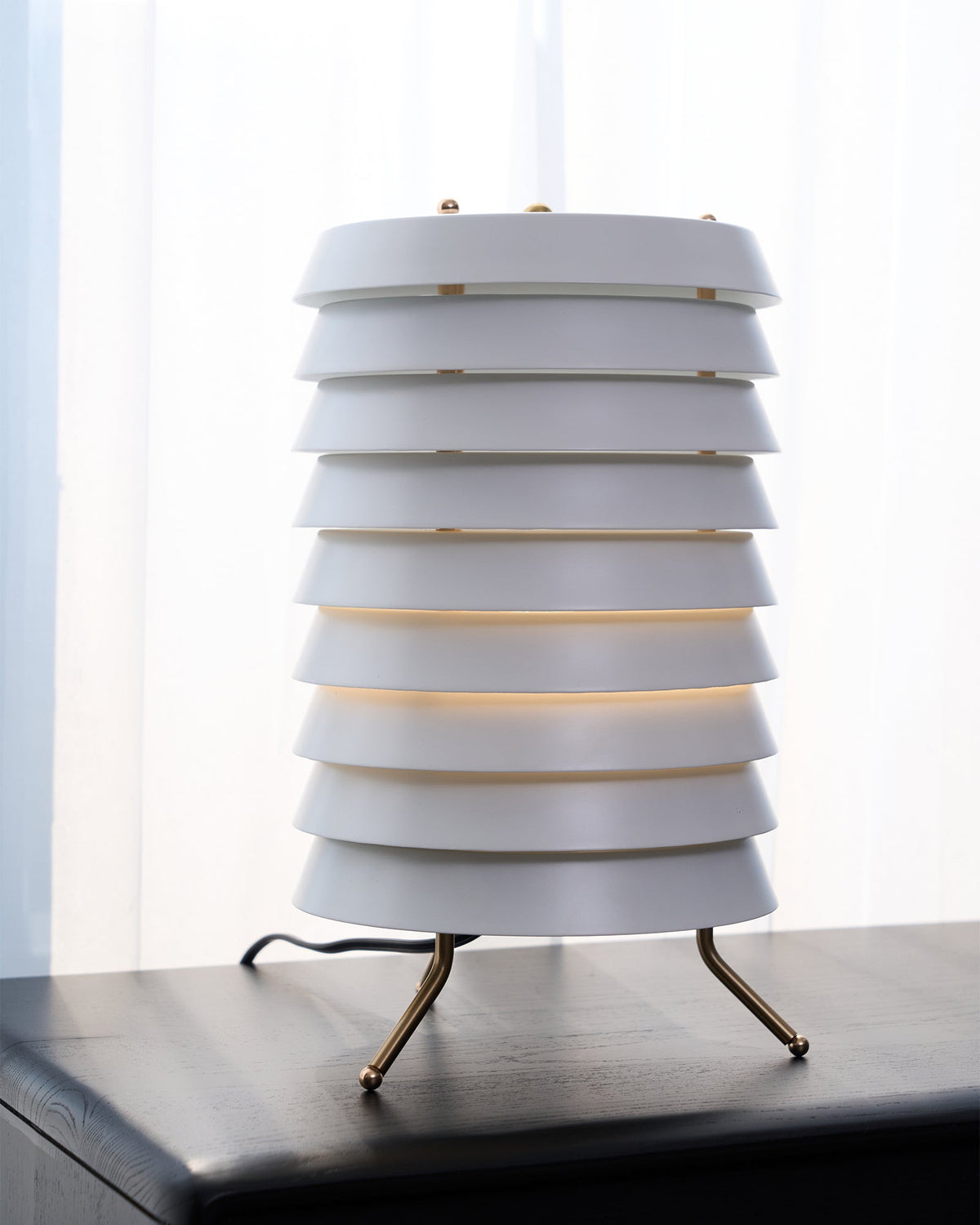 Orelelette lampada da tavolo Lattice Scandina