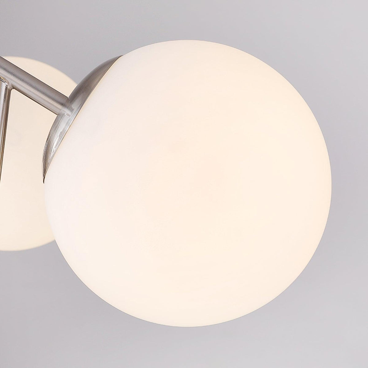 Tave lampadario sfera cromo moderno
