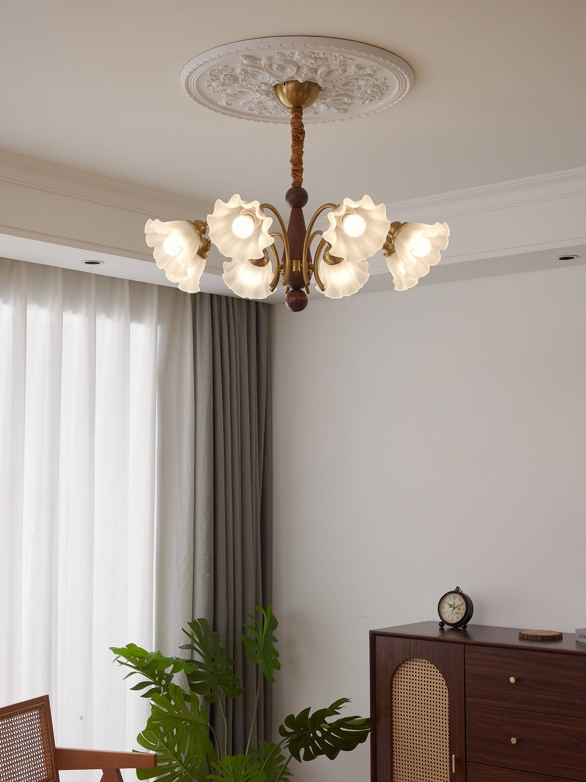 Ilvinan lampadario Eleganza Tradizionale in legno e vetro