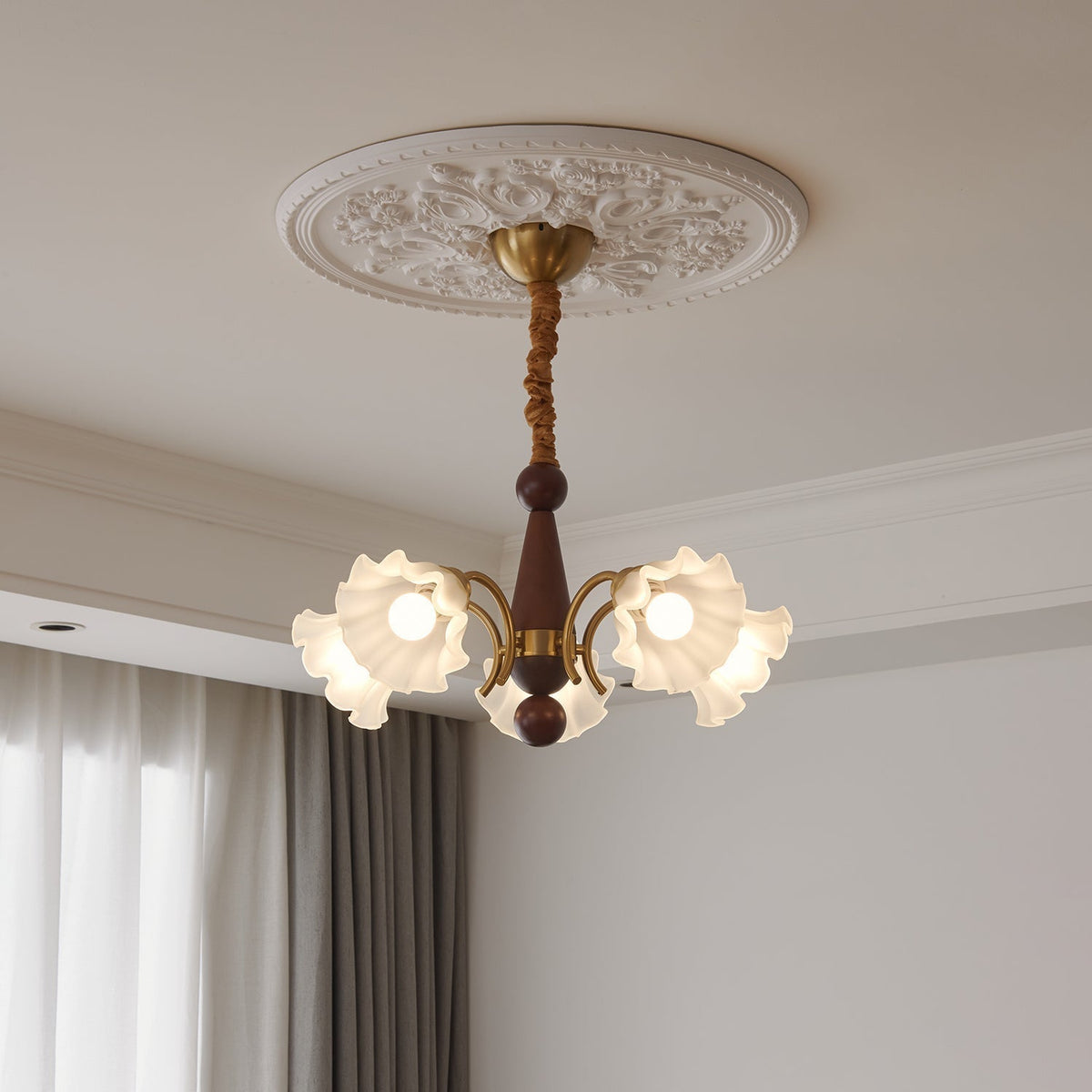 Ilvinan lampadario Eleganza Tradizionale in legno e vetro