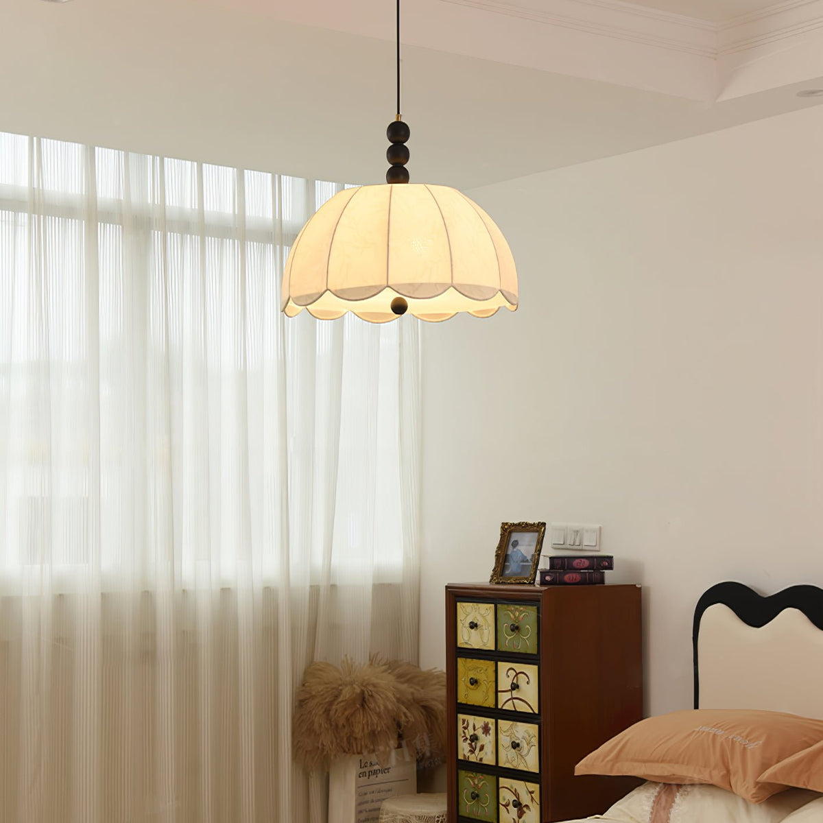 Syphaen lampada a sospensione in legno con fiore in tessuto
