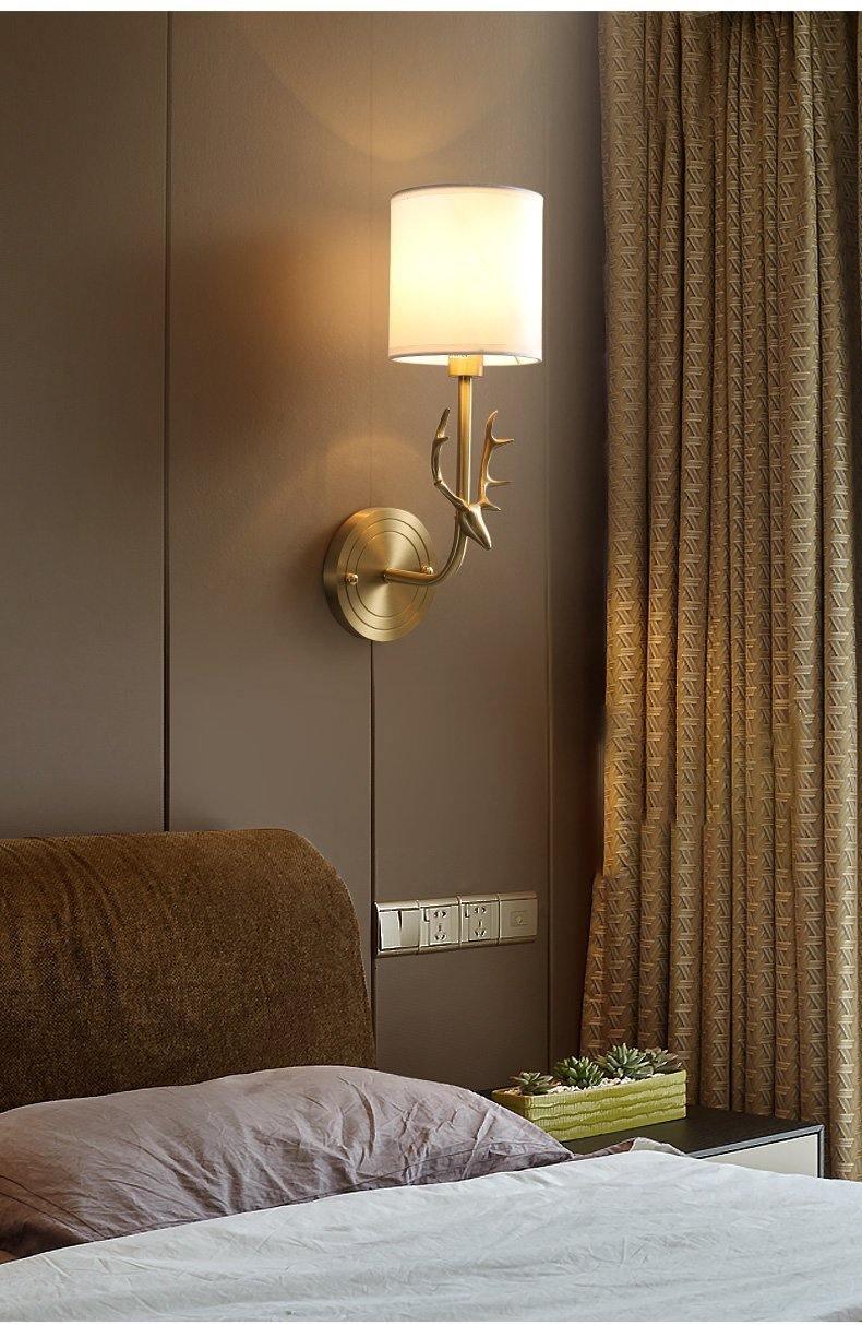 Auriviella Elegance lampada da parete a testa di cervo in ottone