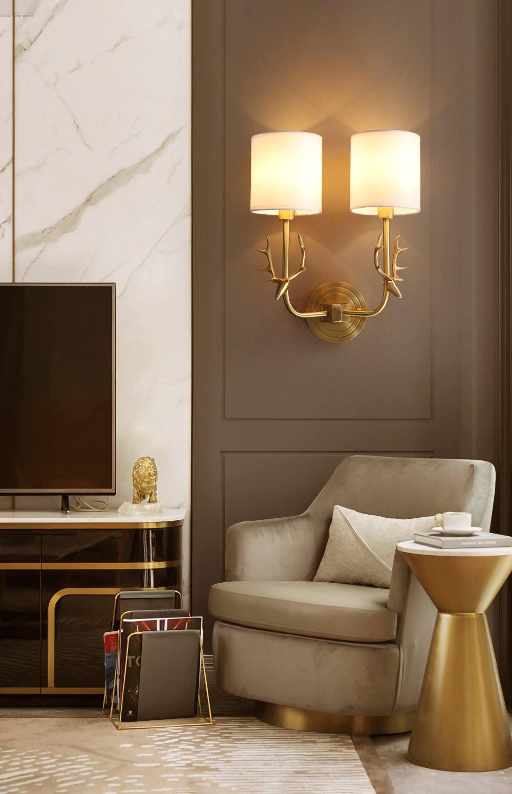 Auriviella Elegance lampada da parete a testa di cervo in ottone