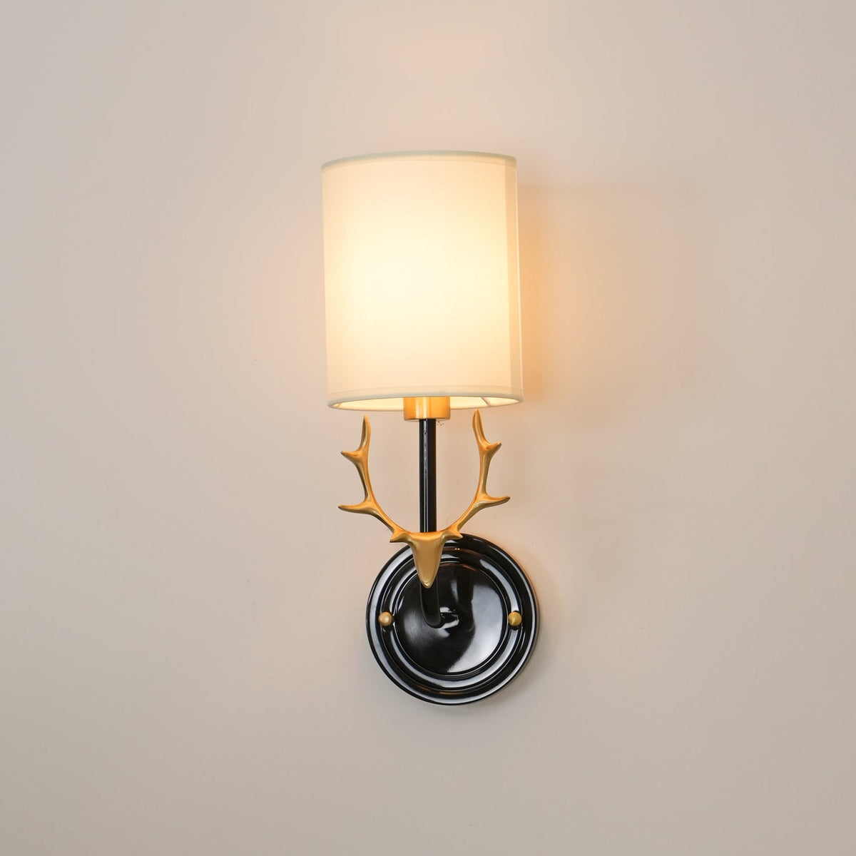 Auriviella Elegance lampada da parete a testa di cervo in ottone