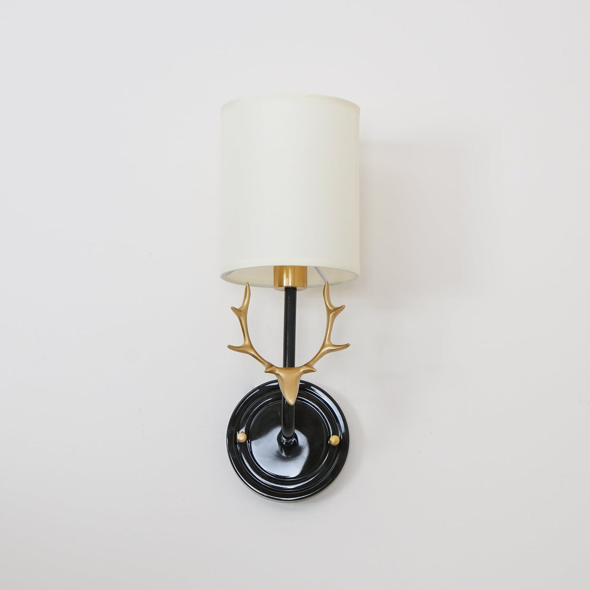 Auriviella Elegance lampada da parete a testa di cervo in ottone