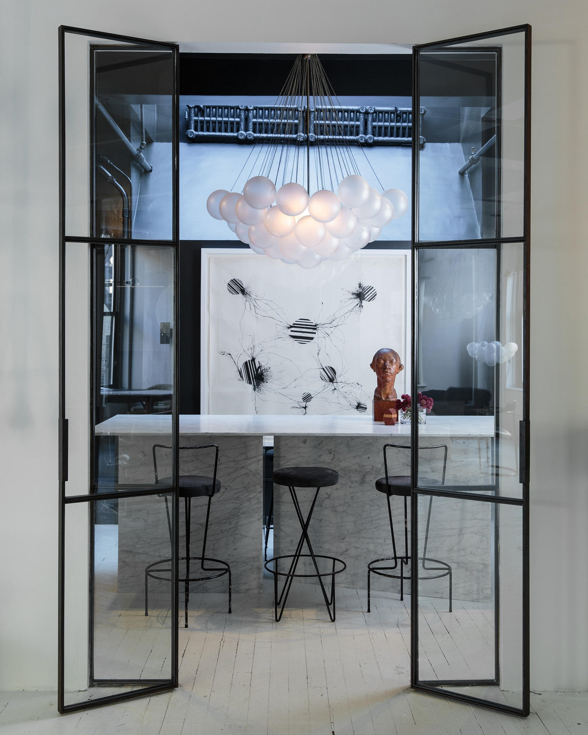 Lustra Lux Lampadario con Bolle in Vetro Satinato - Relic Pieces
