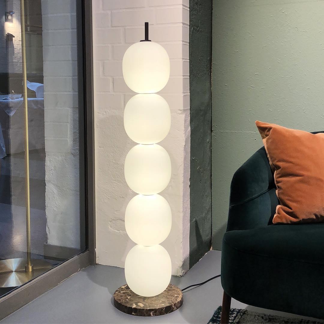Ceni lampada da terra minimalista in marmo