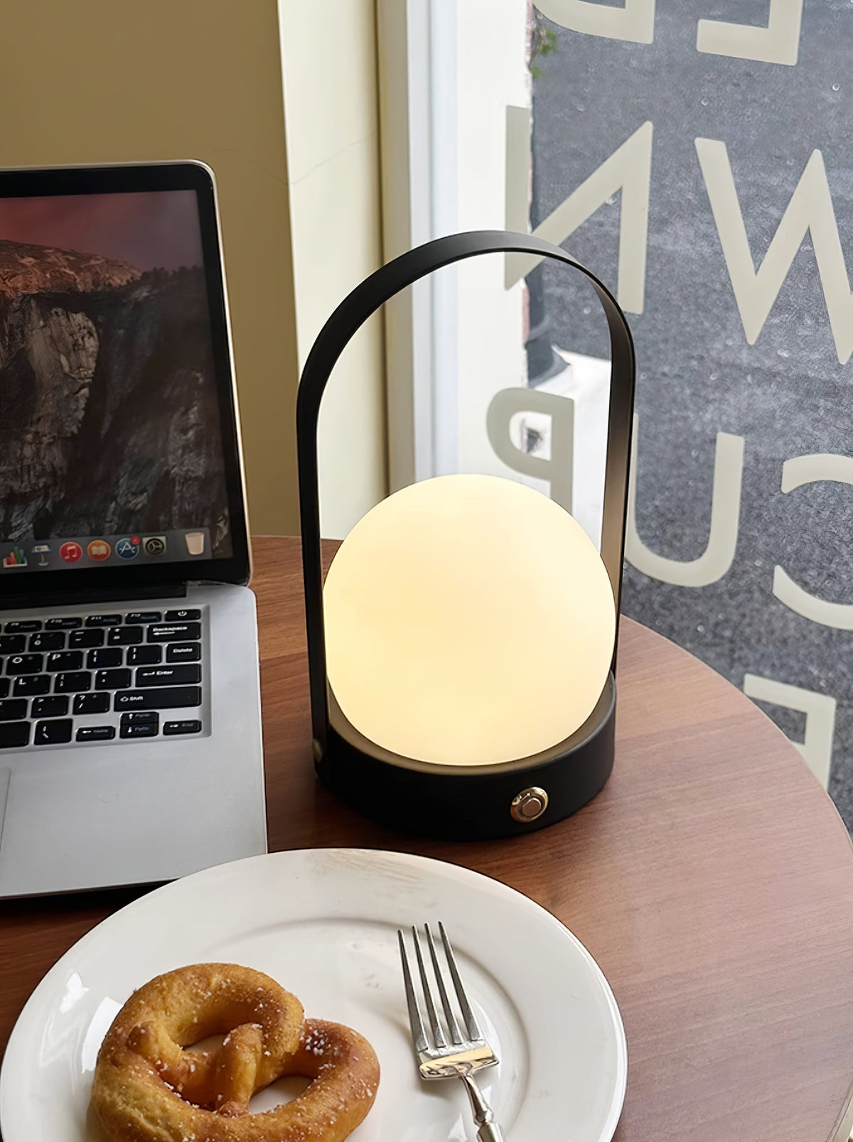 Zenon lampada da tavolo in vetro minimalista